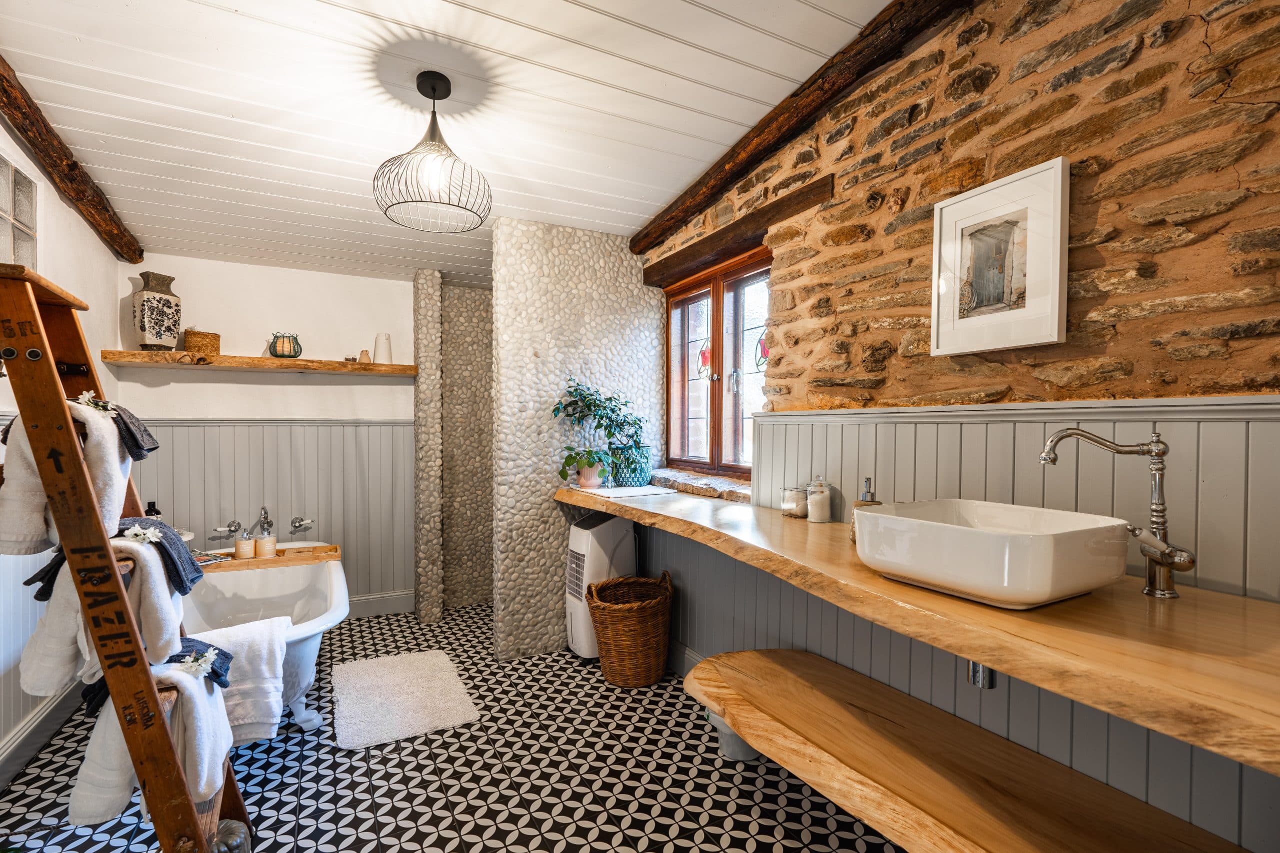 Aruka Retreat interior